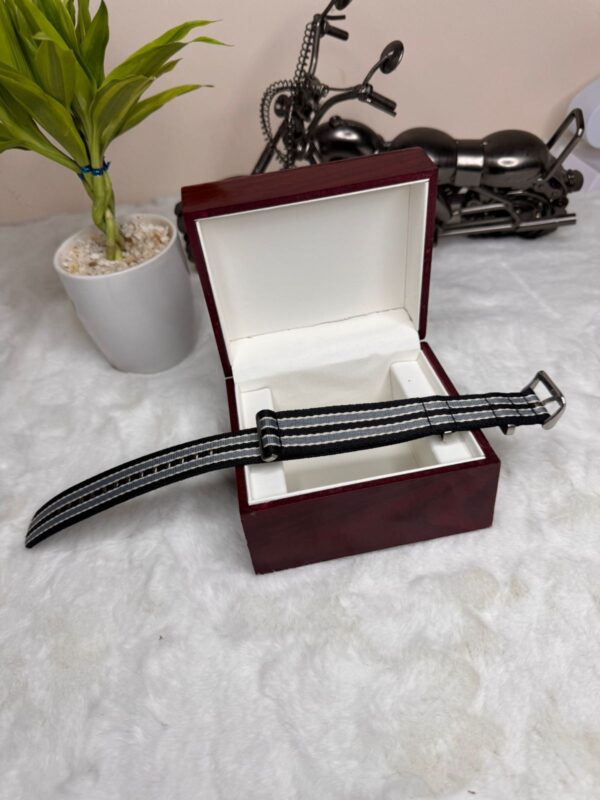 OMEGA 007 NATO STRAP FREE SWEEP MOVEMENT - Image 6